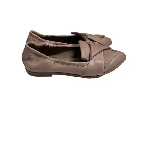 Miz Mooz Women's Tan Flats - Picture 2 of 7